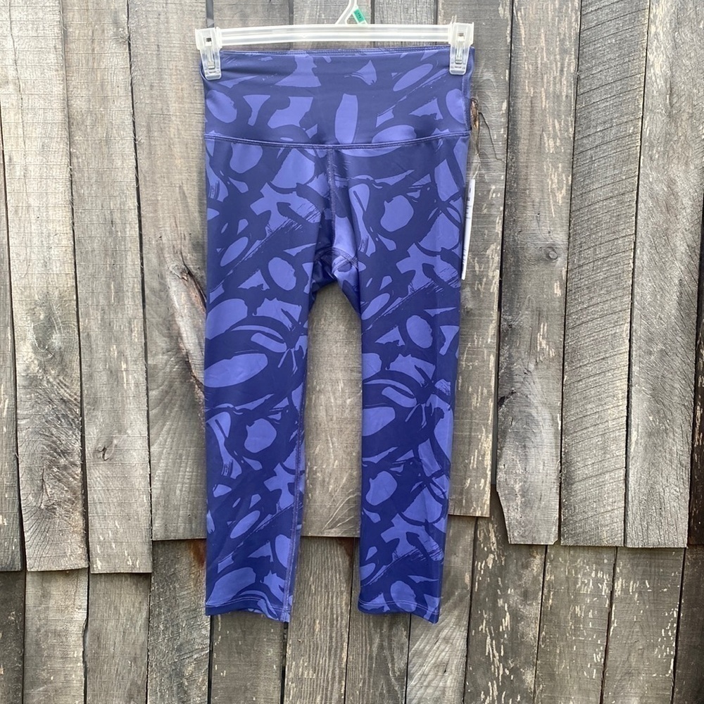 𝅺new with Tag Layer 8 Scribble Capri Athletic Pant size small